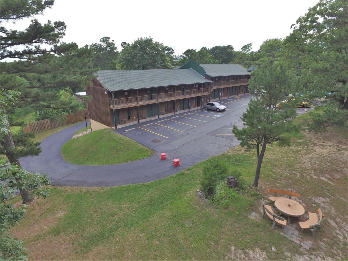 Country Mountain Inn Eureka Springs Exterior photo