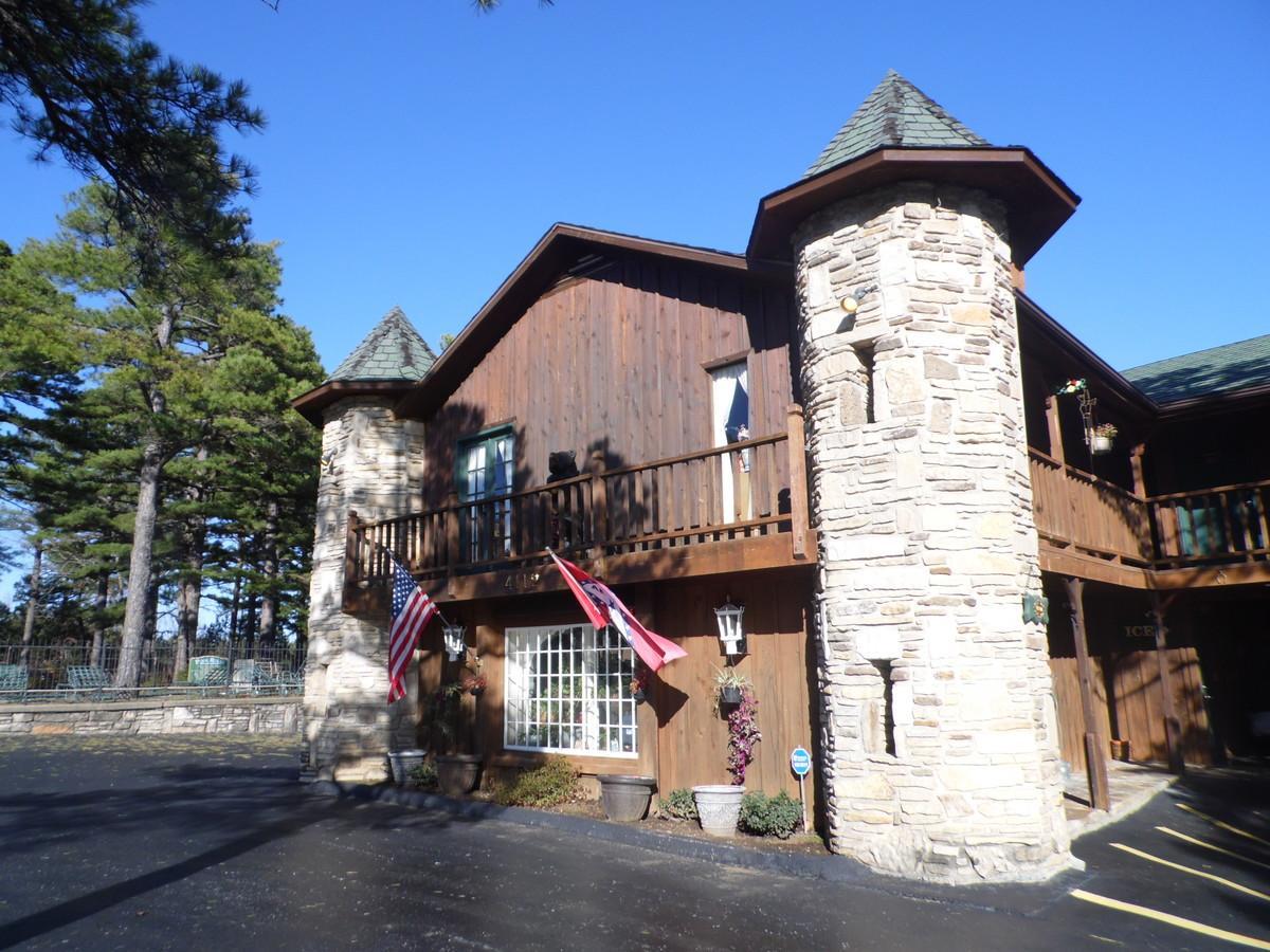 Country Mountain Inn Eureka Springs Exterior photo