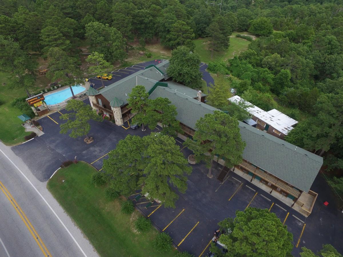 Country Mountain Inn Eureka Springs Exterior photo